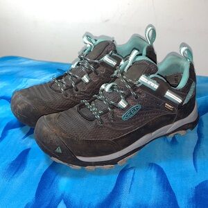 KEEN Women's Black and Teal Athletic Shoes